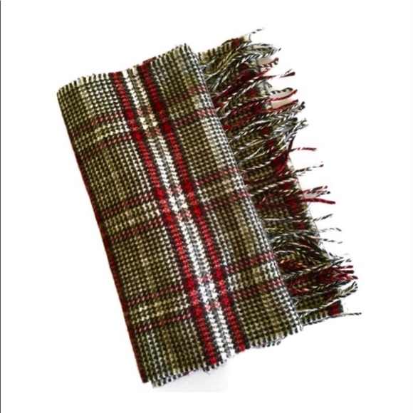 VFRAAS BLACK, WHITE & RED PLAID SCARF - Picture 5 of 6